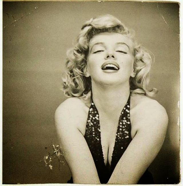 Beautiful Black and White Photos of Marilyn Monroe Taken by Richard Avedon in 1957 – C1