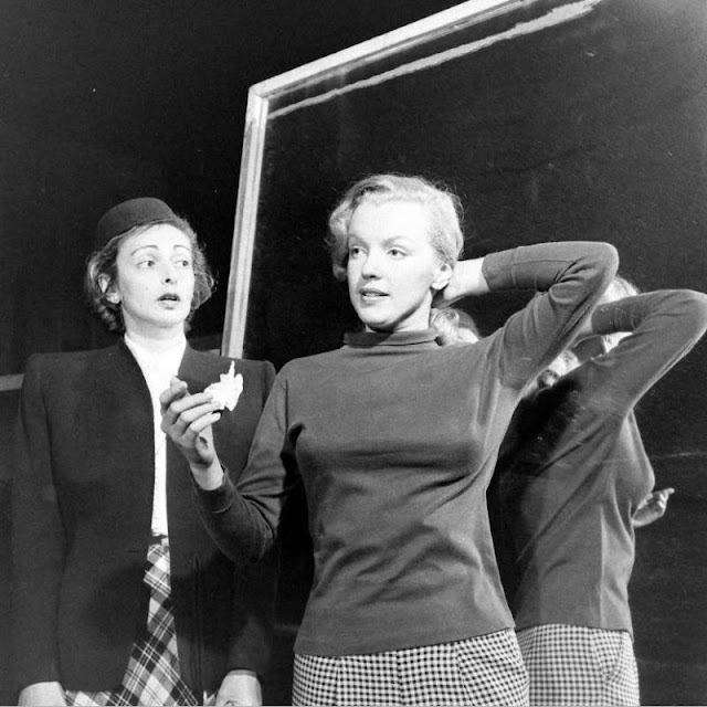 Intimate Photos of Marilyn Monroe During a Lesson With Her Acting Teacher Natasha Lytess in 1948 – C1